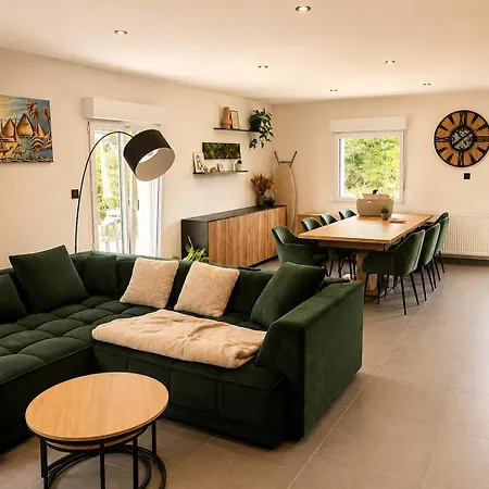 Maison Contemporaine Avec Jacuzzi Prive