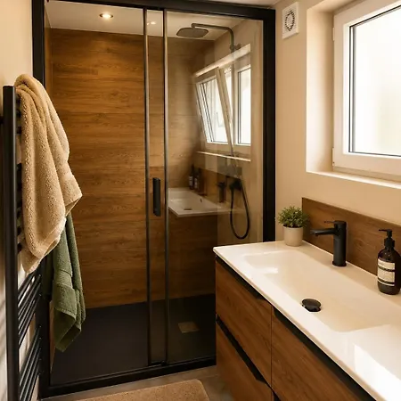 Maison Contemporaine Avec Jacuzzi Prive