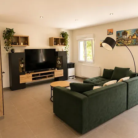 Maison Contemporaine Avec Jacuzzi Prive *